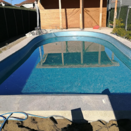 Assemblez votre piscine en un rien de temps avec un kit complet et facile à utiliser Monteux